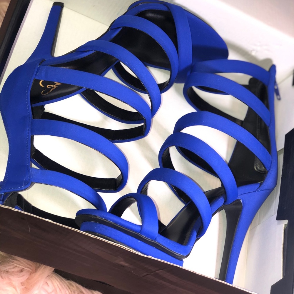 Windsor heels